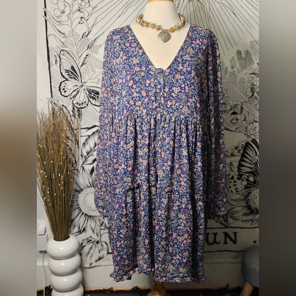 NWT Forever 21+ Blue Floral Long Sleeve V-neck Dress Sz 3X